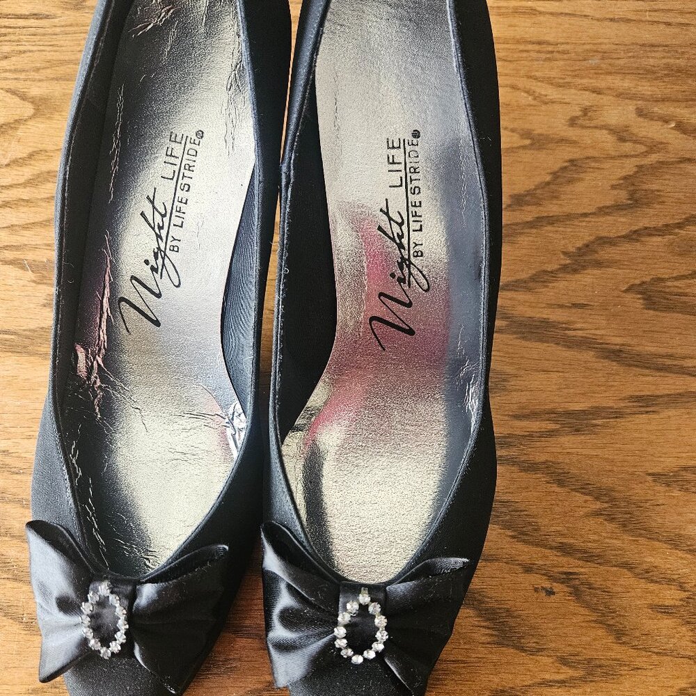 Gorgeous Black Crepe women's shoes